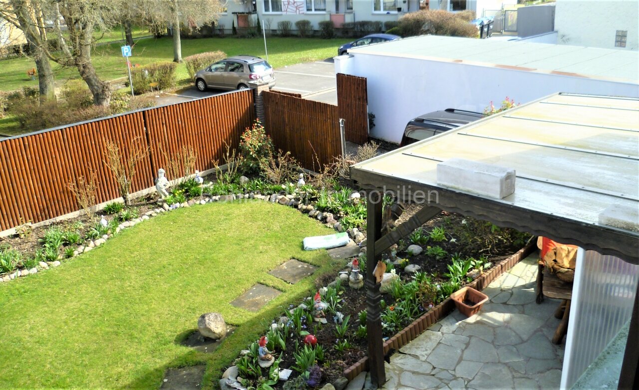 Gepflegtes 3-Familienhaus mit Garten und Garage in ruhiger Lage