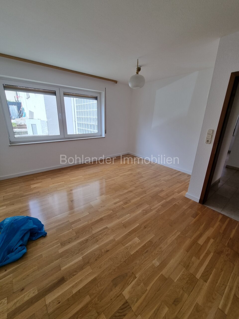 Gepflegtes 3-Familienhaus mit Garten und Garage in ruhiger Lage