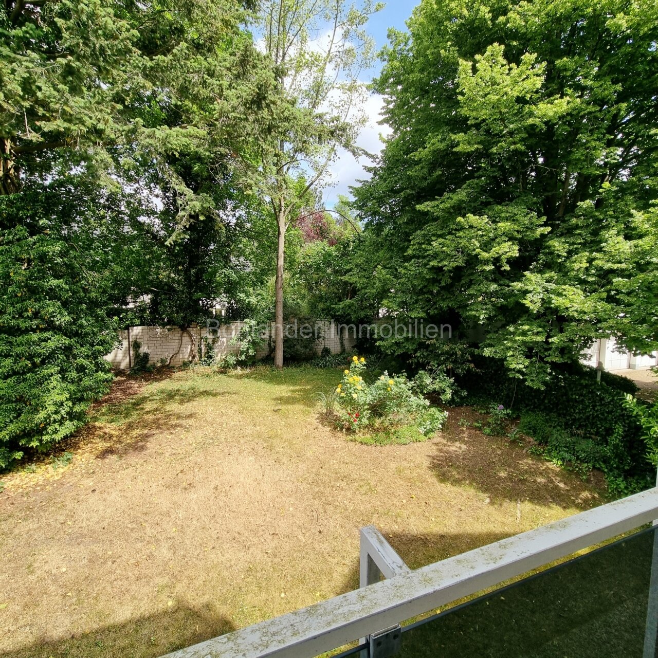 Lerchesberg, moderne Maisonette-Whg. mit 6 Zimmern und Garten