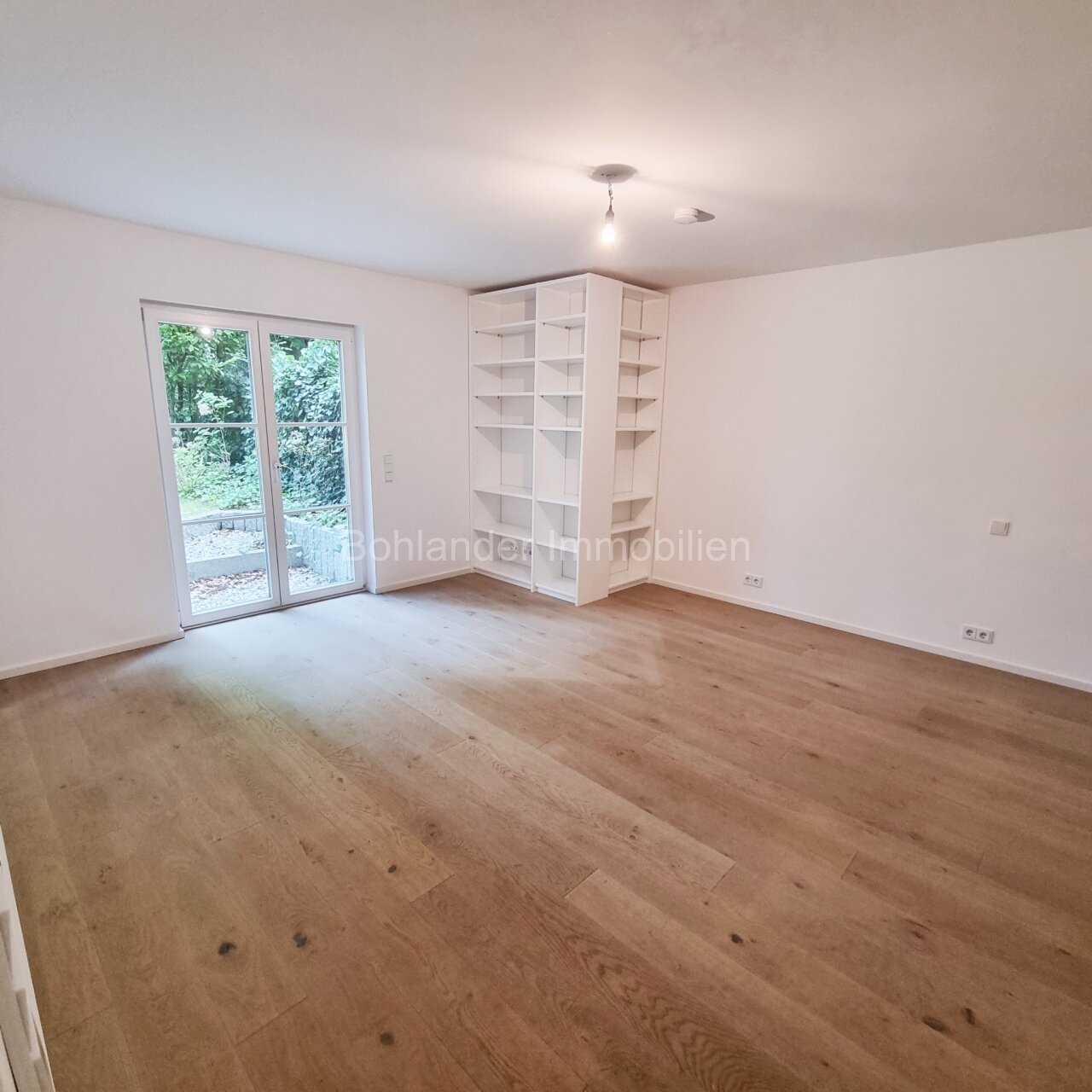 Lerchesberg, moderne Maisonette-Whg. mit 6 Zimmern und Garten