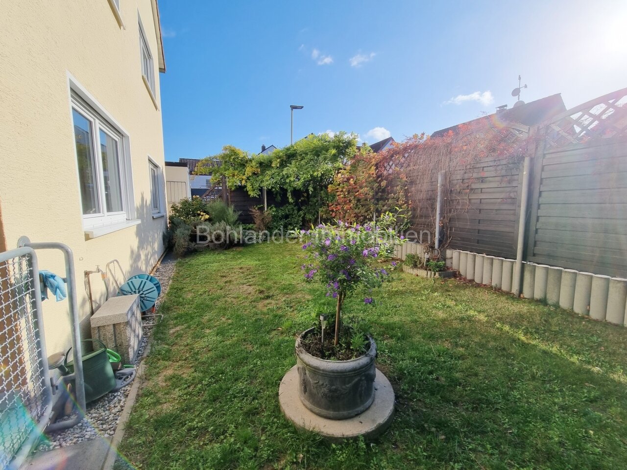 SEHR GEPFLEGTE 3-ZIMMER-WOHNUNG MIT EIGENEM GARTEN IN RUHIGER LAGE VON KARBEN OT