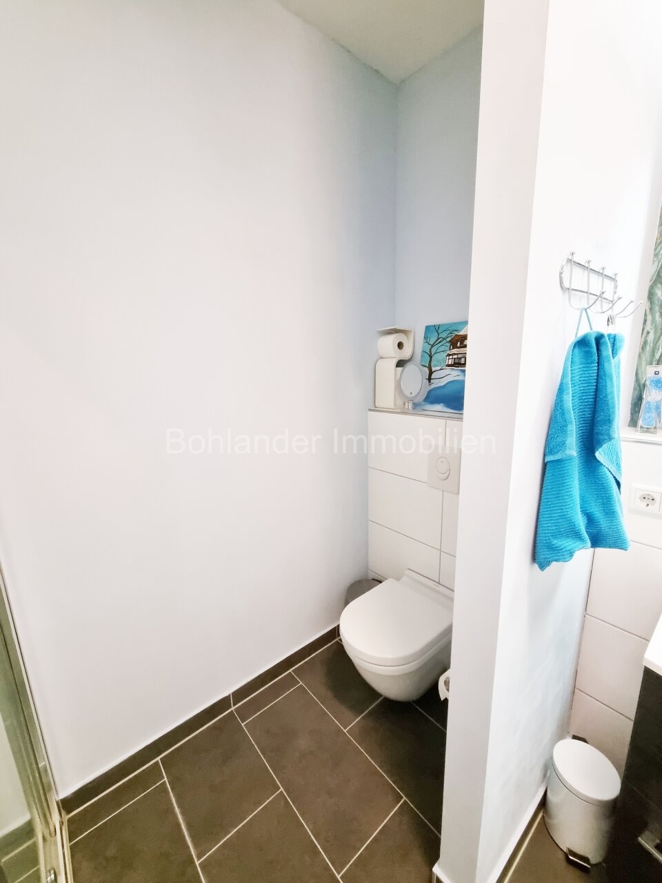 Moderne 3-Zimmer-Wohnung mit großem Sonnenbalkon inklusive Tiefgaragenplatz und Einbauküche