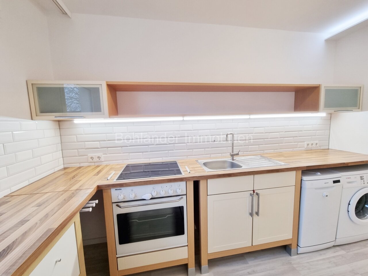 Sanierte 3-Zimmer-Wohnung in ruhiger Sackgassenlage mit separater Einzelgarage