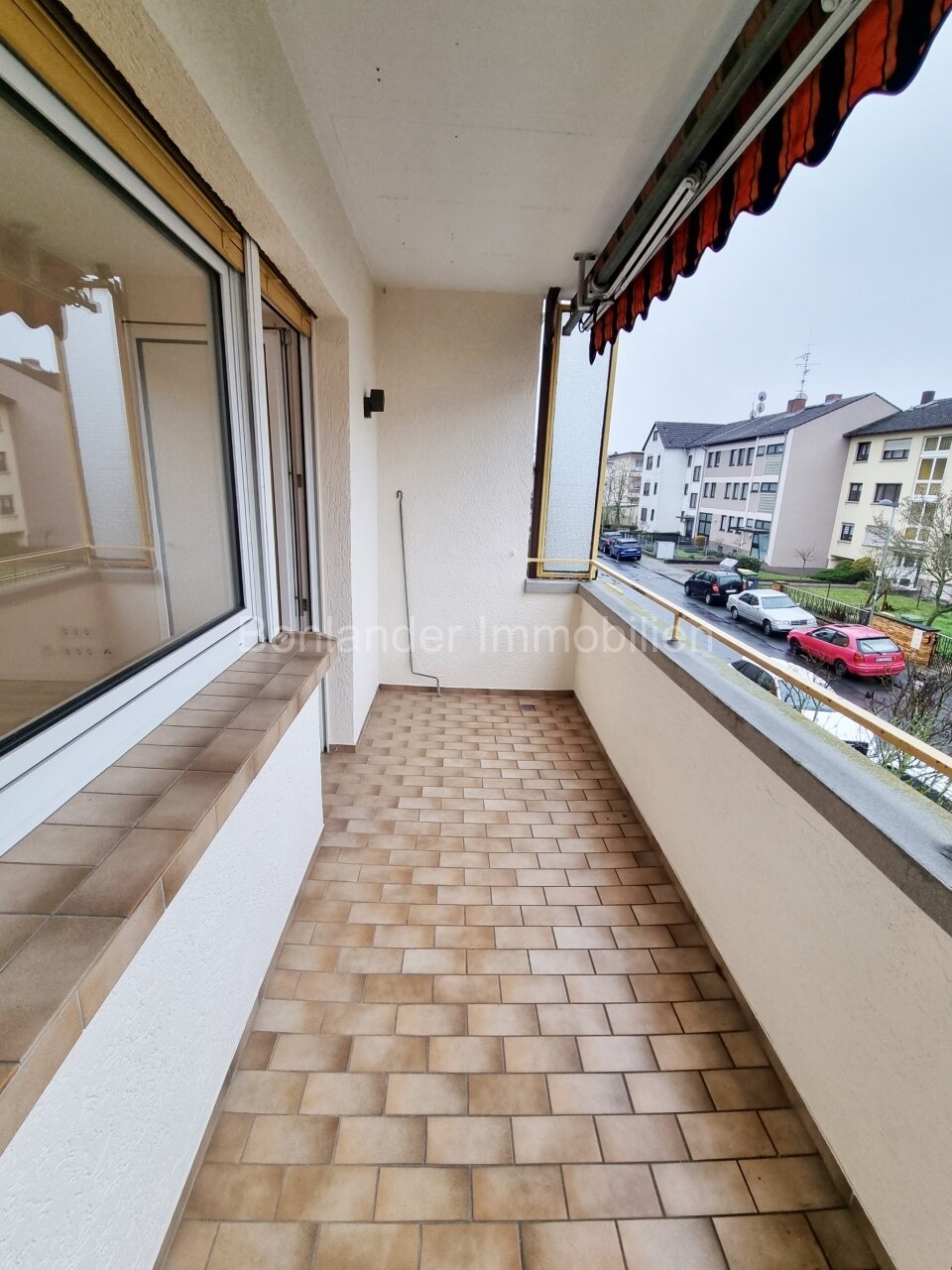 Sanierte 3-Zimmer-Wohnung in ruhiger Sackgassenlage mit separater Einzelgarage