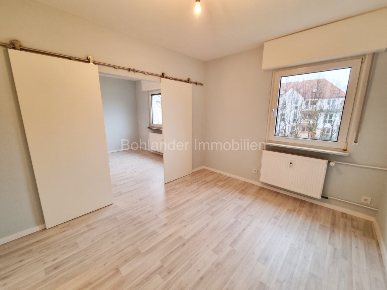 Sanierte 3-Zimmer-Wohnung in ruhiger Sackgassenlage mit separater Einzelgarage