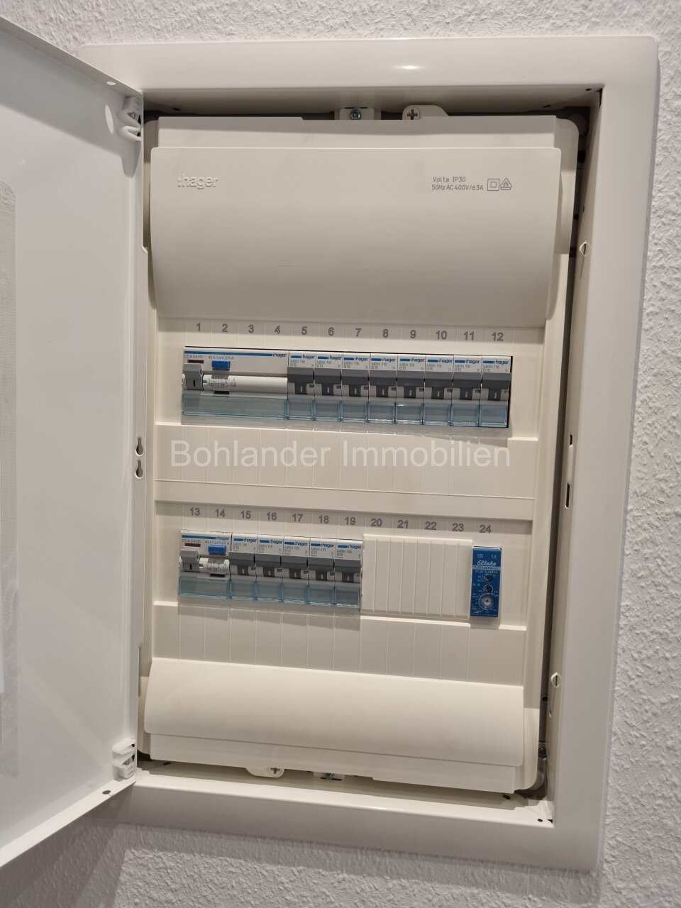 Sanierte 3-Zimmer-Wohnung in ruhiger Sackgassenlage mit separater Einzelgarage