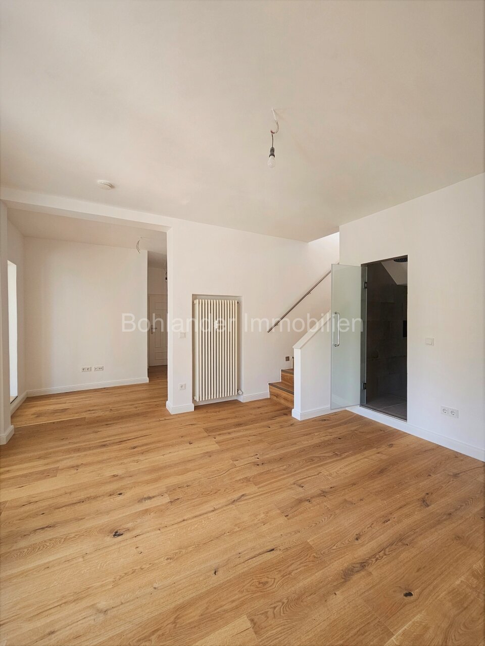 Sanierte Maisonette-Wohnung mit 2 Terrassen und Skylineblick