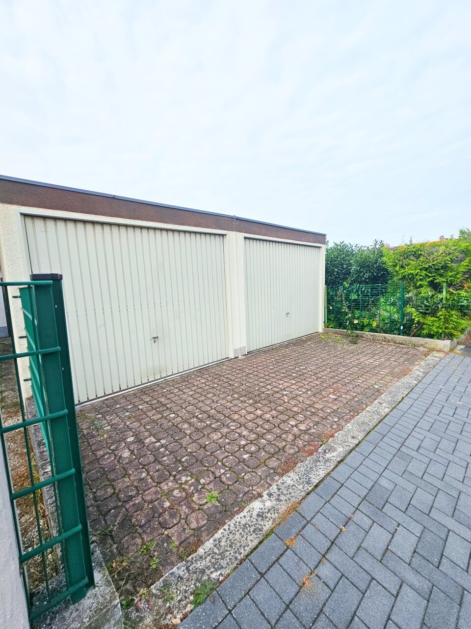 LAGE, LAGE, LAGE - Zweifamilienhaus mit Nebengebäude in ruhiger Lage von Hanau Steinheim