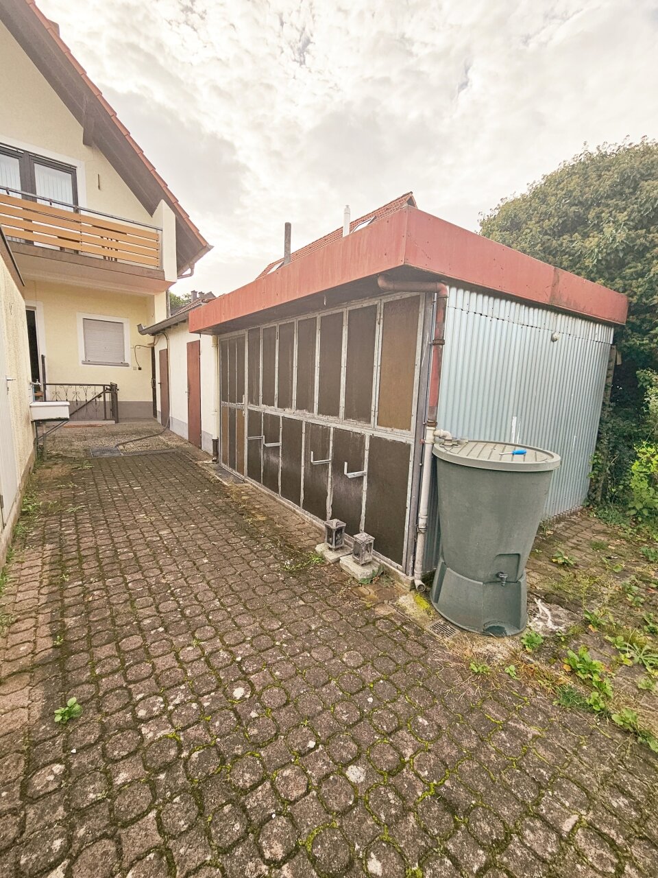 LAGE, LAGE, LAGE - Zweifamilienhaus mit Nebengebäude in ruhiger Lage von Hanau Steinheim
