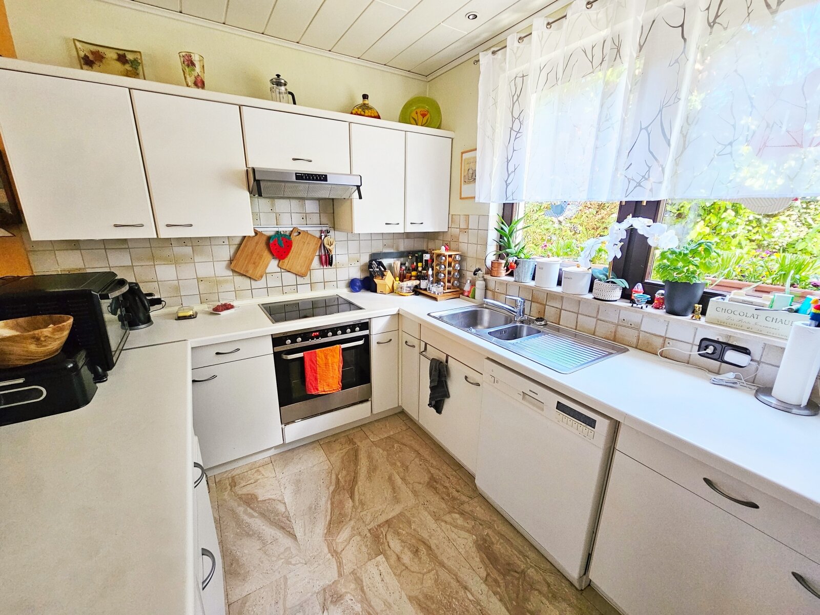 ***GERÄUMIGES REIHENECKHAUS MIT VIEL PLATZ INKL. SOLARANLAGE***