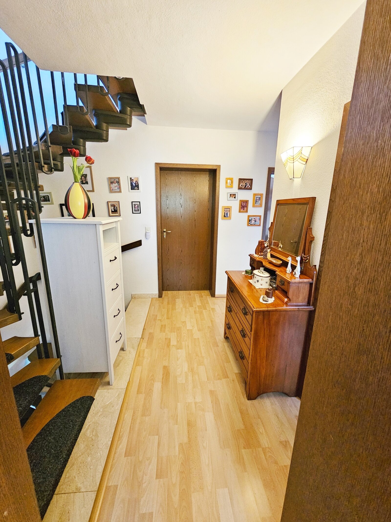 ***GERÄUMIGES REIHENECKHAUS MIT VIEL PLATZ INKL. SOLARANLAGE***