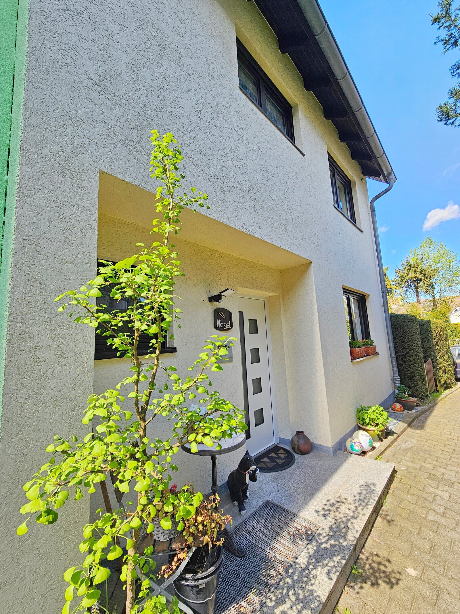 ***GERÄUMIGES REIHENECKHAUS MIT VIEL PLATZ INKL. SOLARANLAGE***