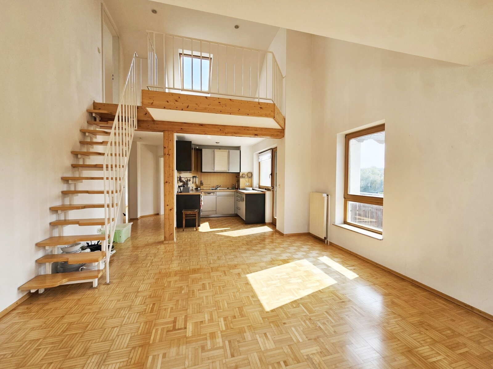 Maisonettewohnung mit 3,5 Zimmern, Balkon, inkl. Garage und Außenstellplatz