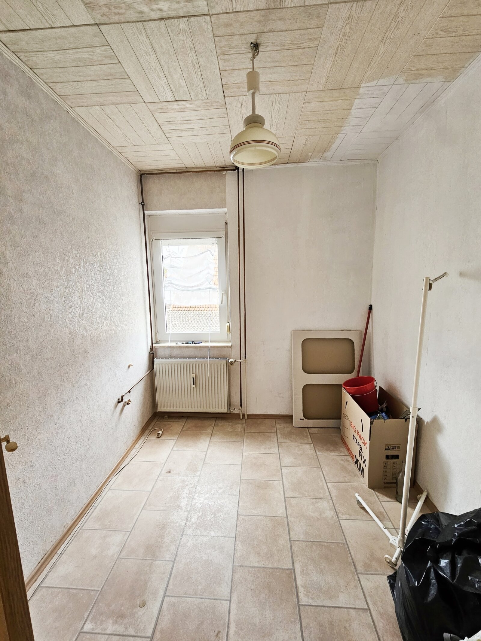 Freistehendes 1-2 Familienhaus mit schönem Garten in ruhiger Lage von Groß-Auheim