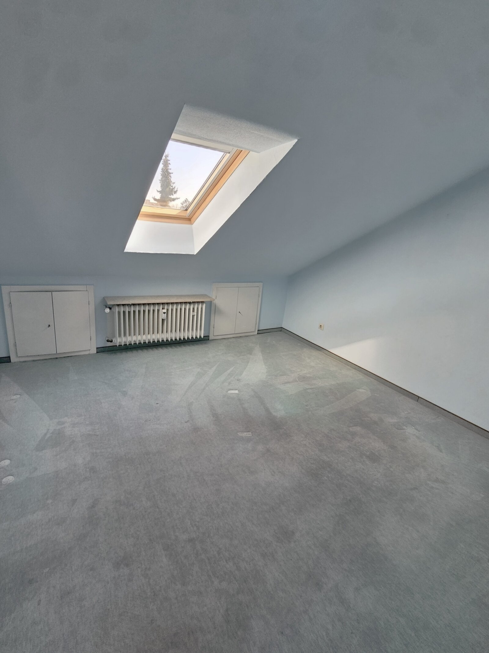 Gepflegtes Zweifamilienhaus mit Garage in ruhiger Sackgassenlage