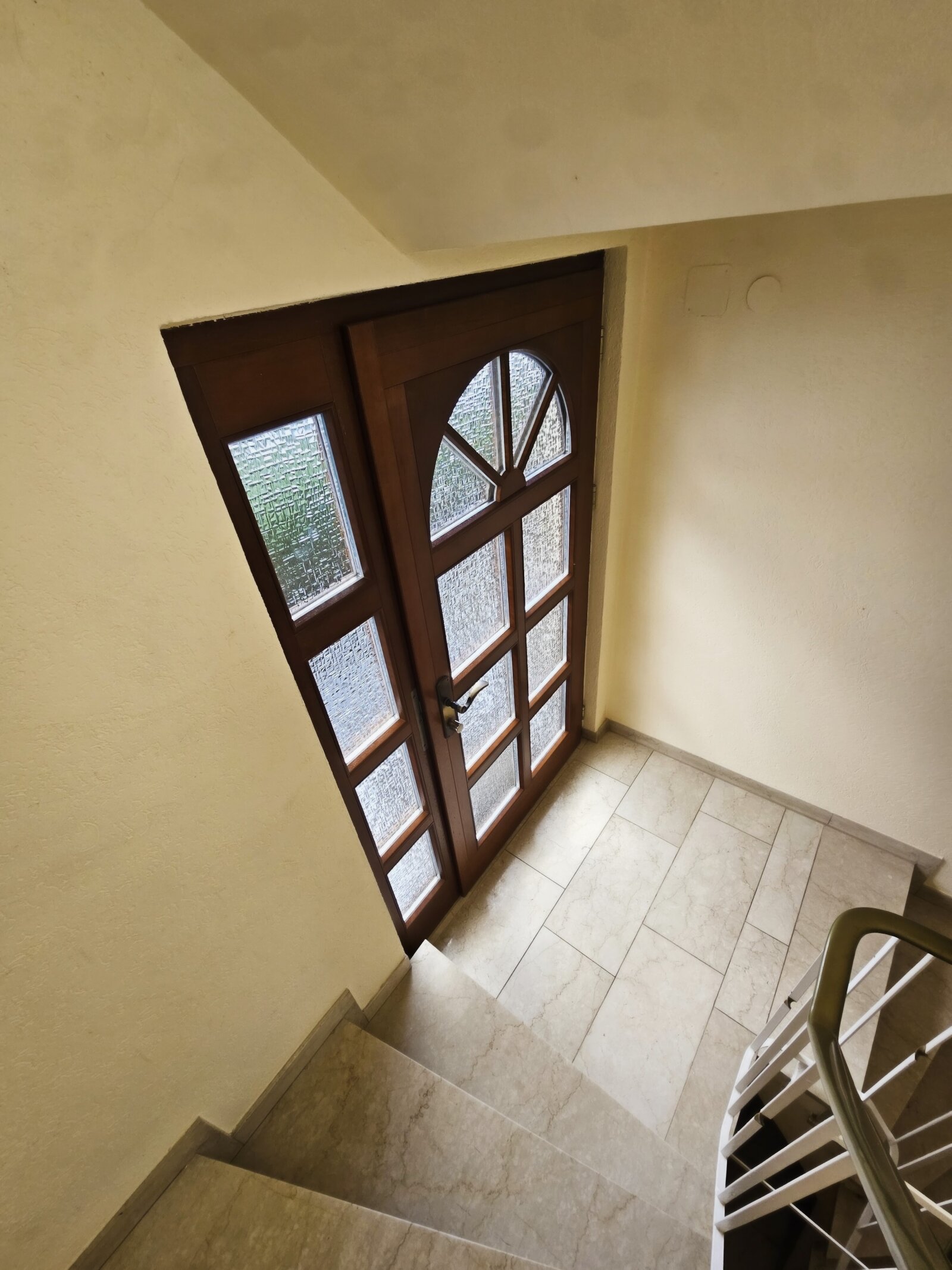 Gepflegtes Zweifamilienhaus mit Garage in ruhiger Sackgassenlage