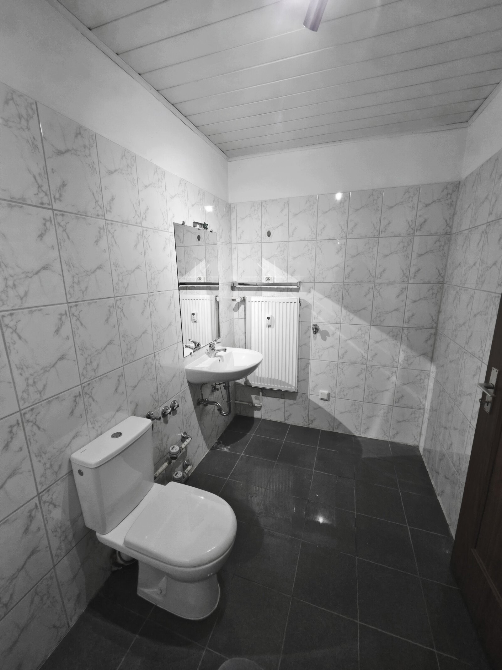 Gepflegtes Zweifamilienhaus mit Garage in ruhiger Sackgassenlage