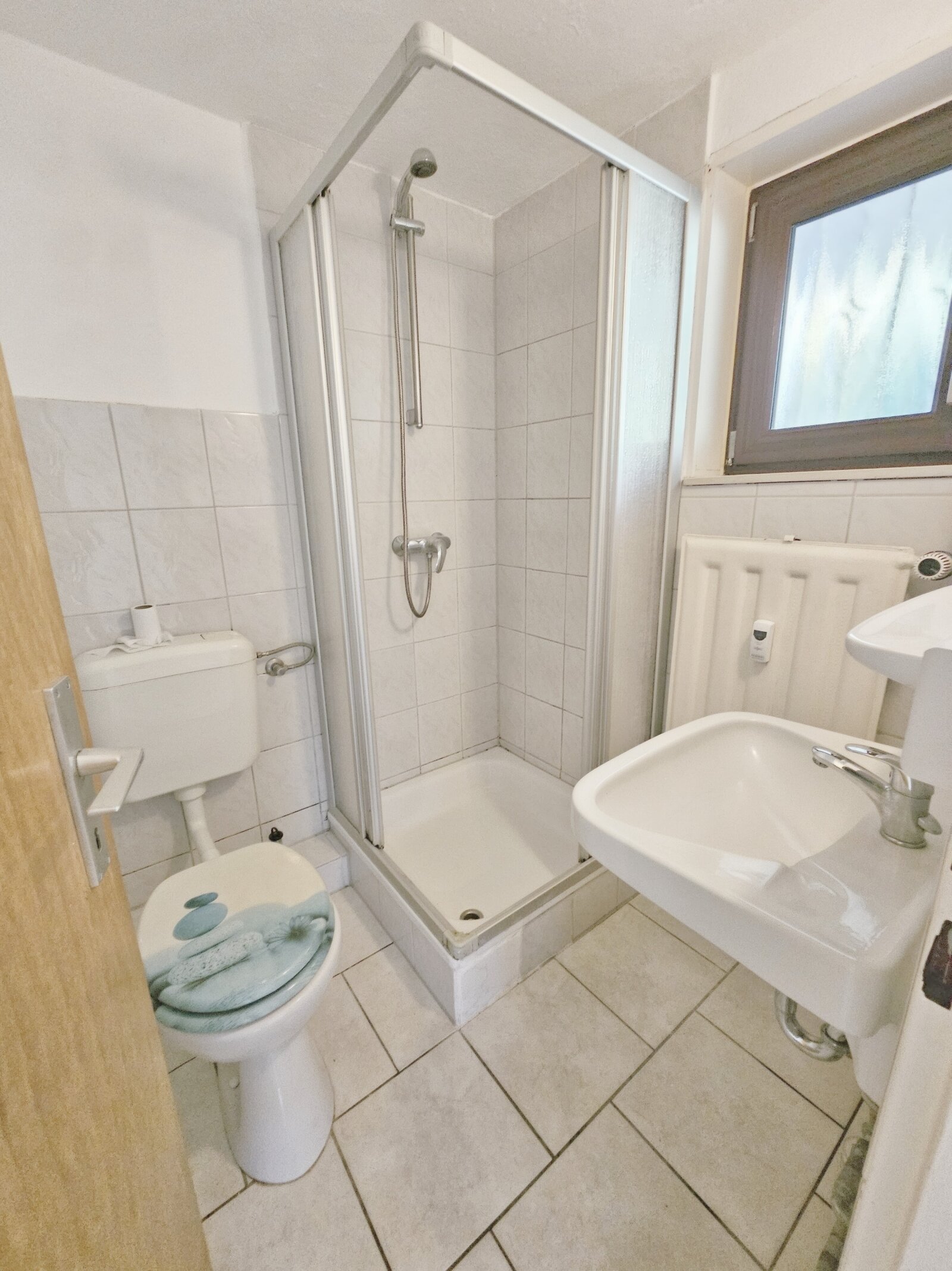 Gepflegtes Zweifamilienhaus mit Garage in ruhiger Sackgassenlage