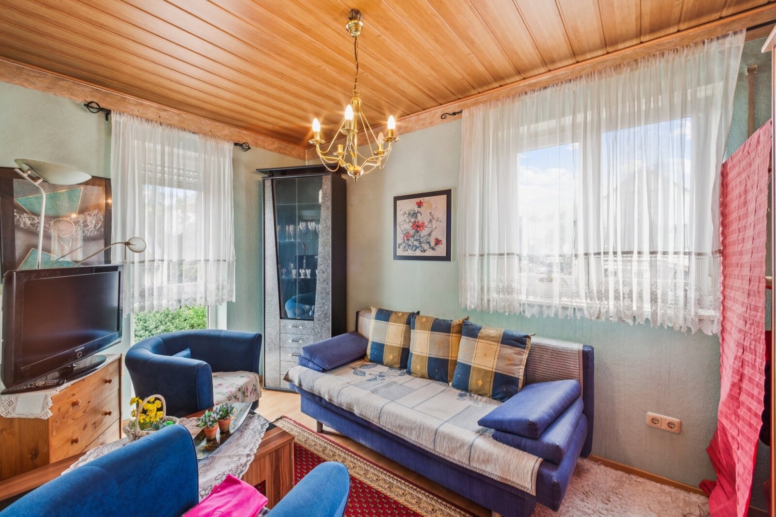 2 Häuser – unzählige Möglichkeiten: Familienidyll oder Mehrgenerationenwohnen