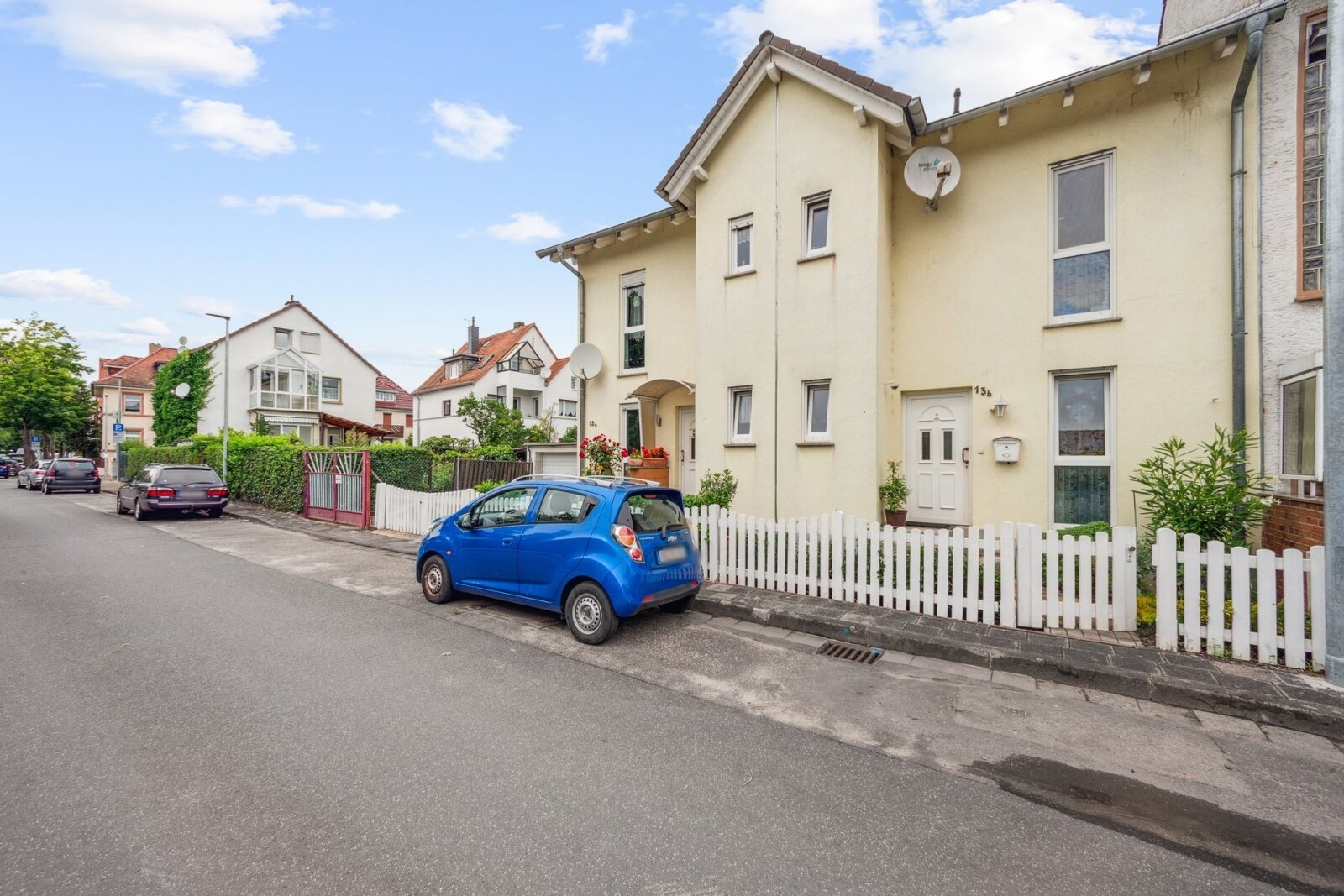 2 Häuser – unzählige Möglichkeiten: Familienidyll oder Mehrgenerationenwohnen