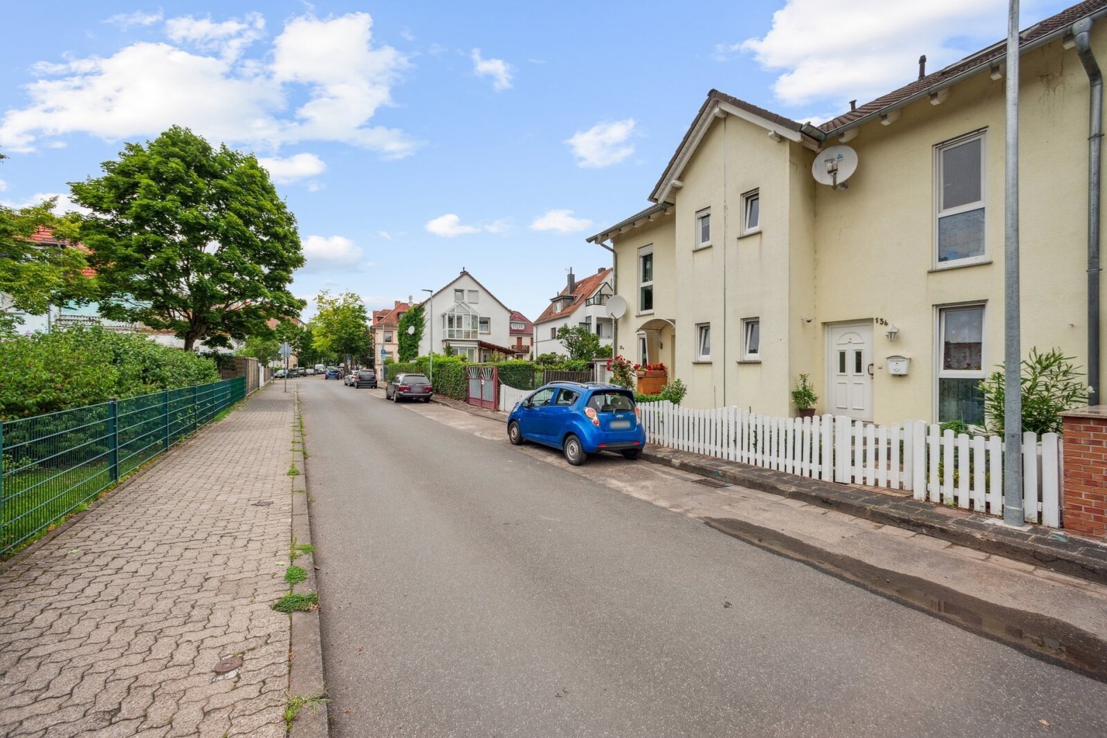 2 Häuser – unzählige Möglichkeiten: Familienidyll oder Mehrgenerationenwohnen