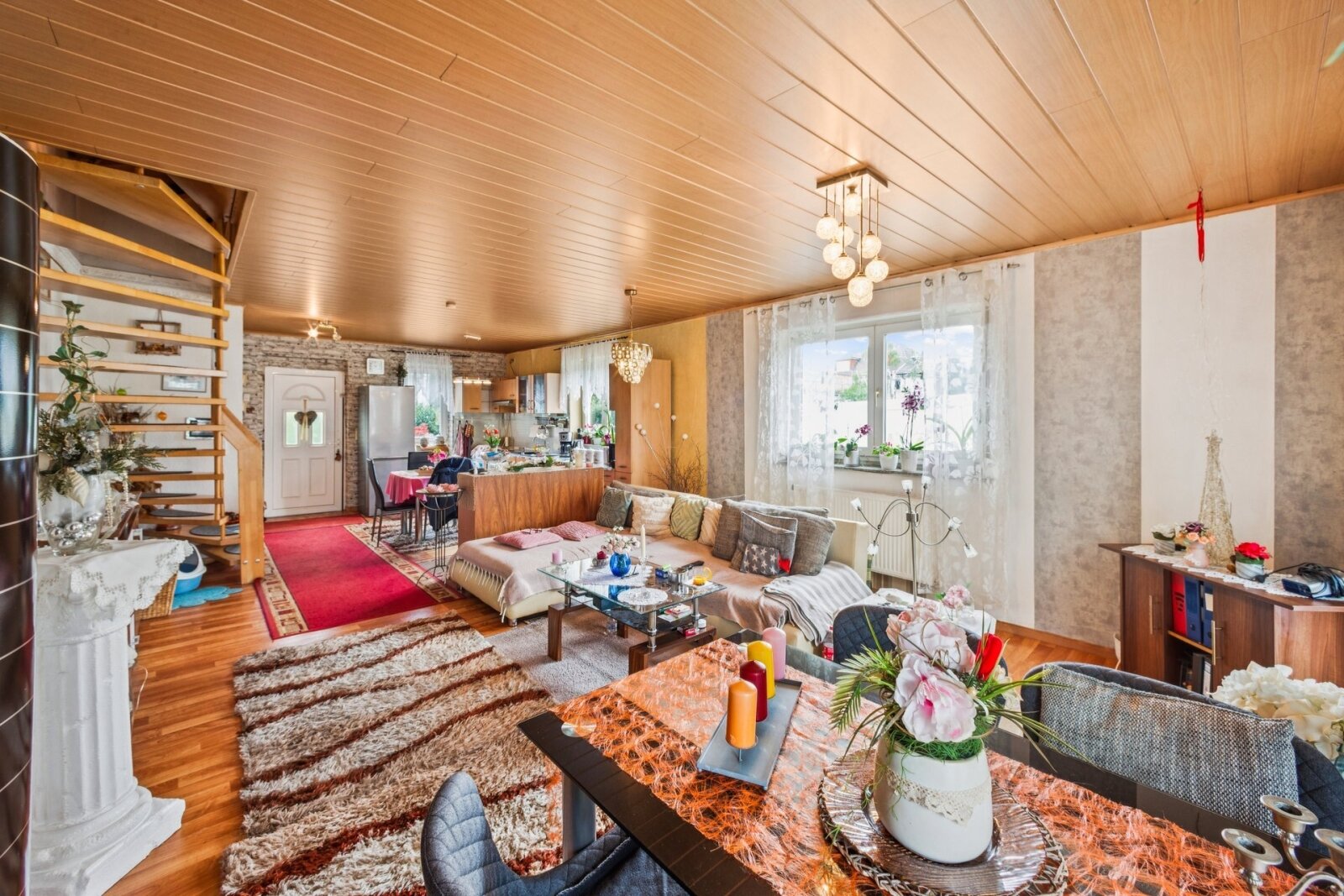 2 Häuser – unzählige Möglichkeiten: Familienidyll oder Mehrgenerationenwohnen