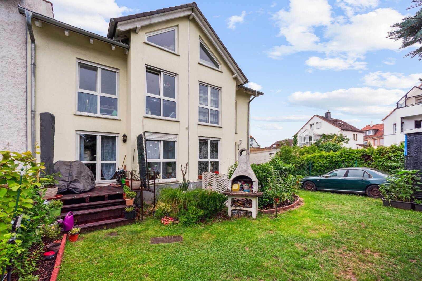 2 Häuser – unzählige Möglichkeiten: Familienidyll oder Mehrgenerationenwohnen