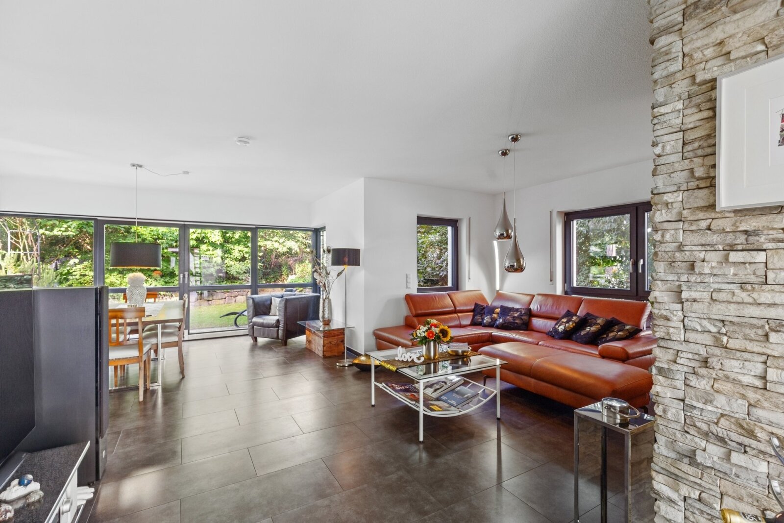 Einzigartige, stilvolle Architekten-Villa als Plus-Energie-Haus -luxuriös, traumhaft, innovativ-