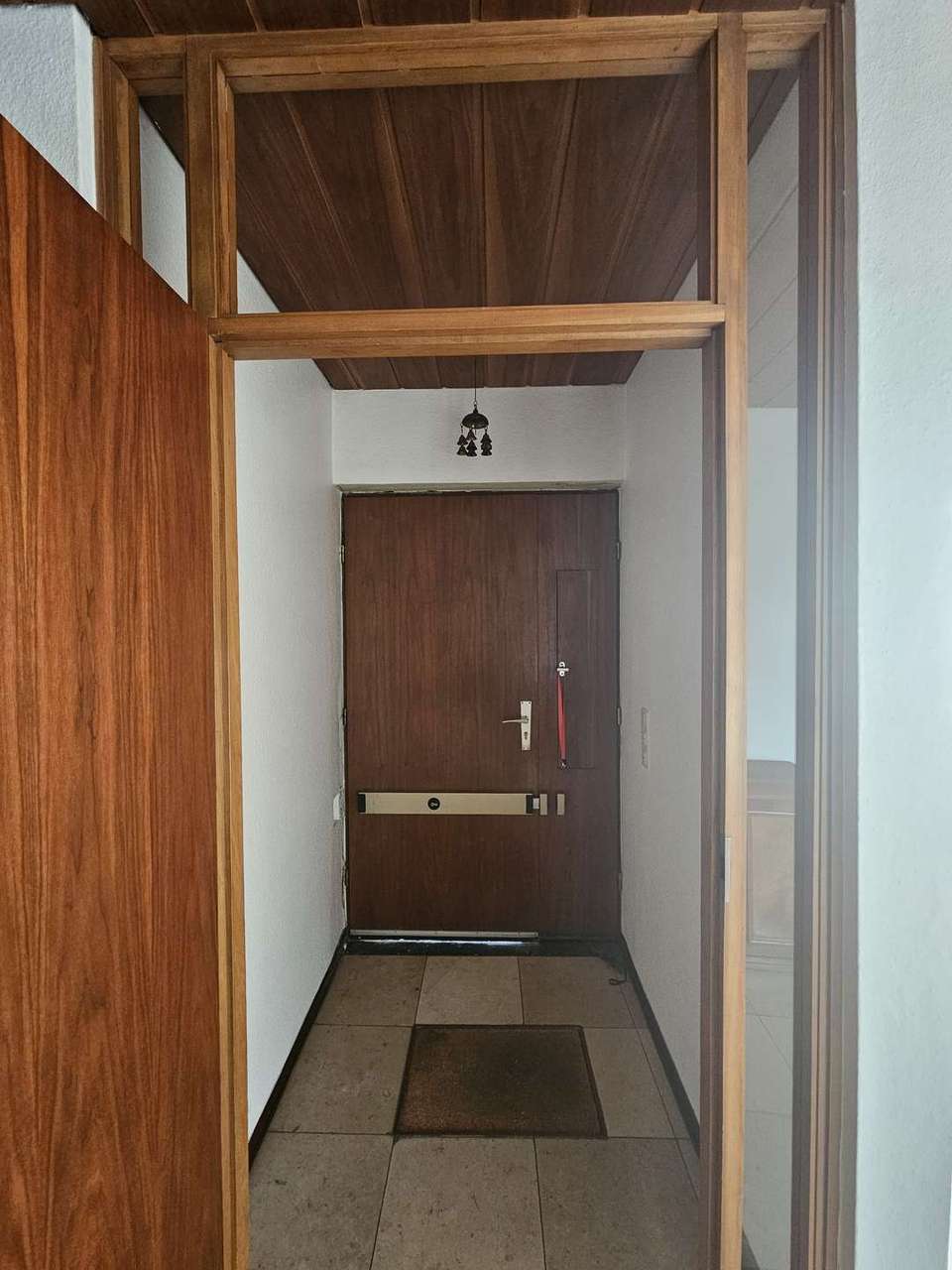 Architektenbungalow in ruhiger Lage mit großem Grundstück und Pool