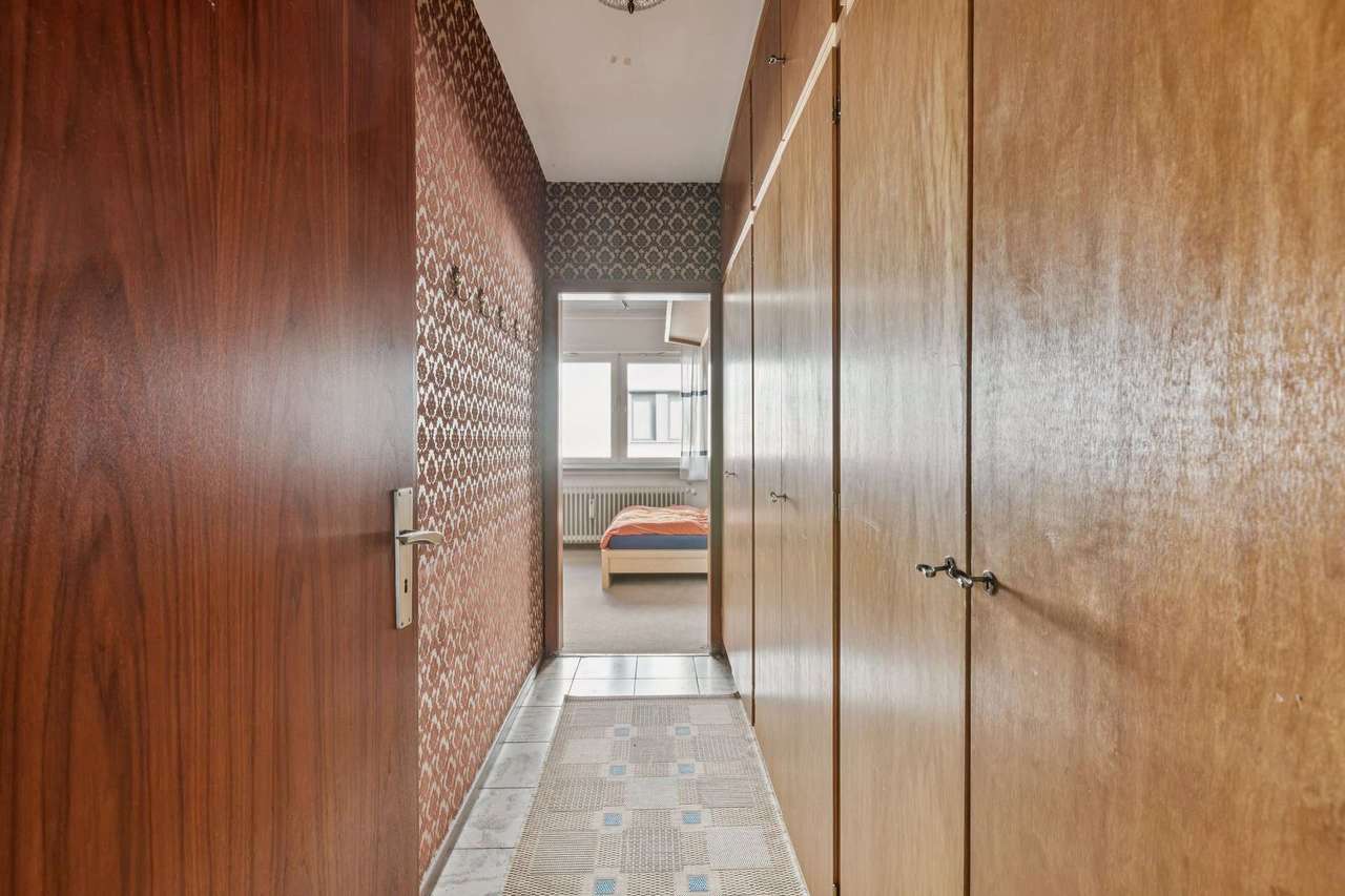 Architektenbungalow in ruhiger Lage mit großem Grundstück und Pool