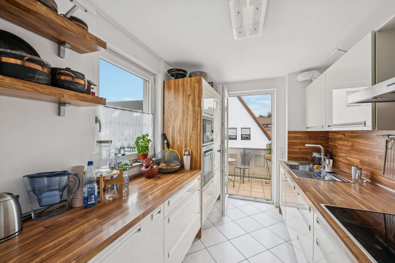 Bad Vilbel Stadtmitte - Moderne 4-Zimmer-Wohnung mit Stellplatz