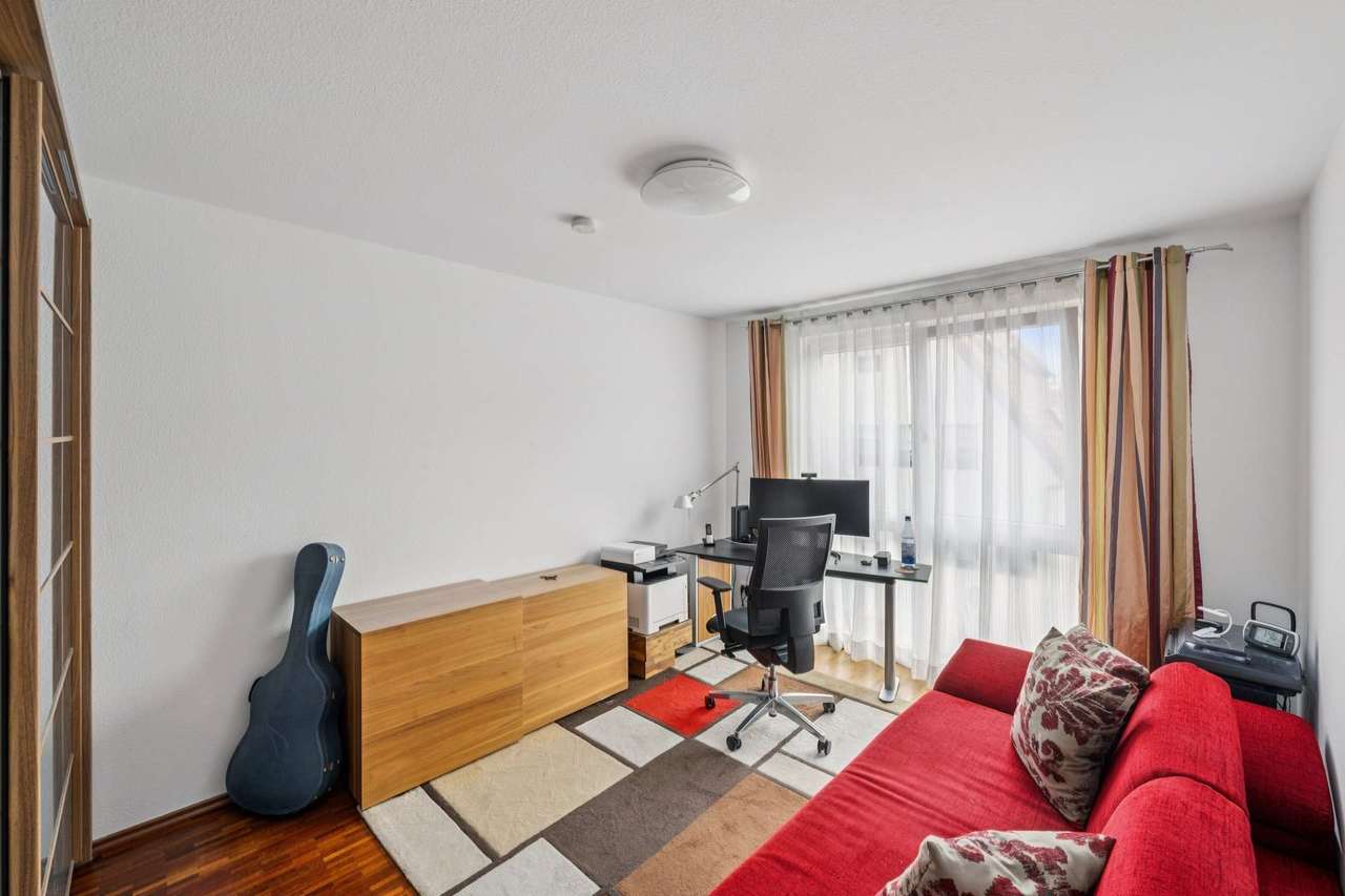 Bad Vilbel Stadtmitte - Moderne 4-Zimmer-Wohnung mit Stellplatz
