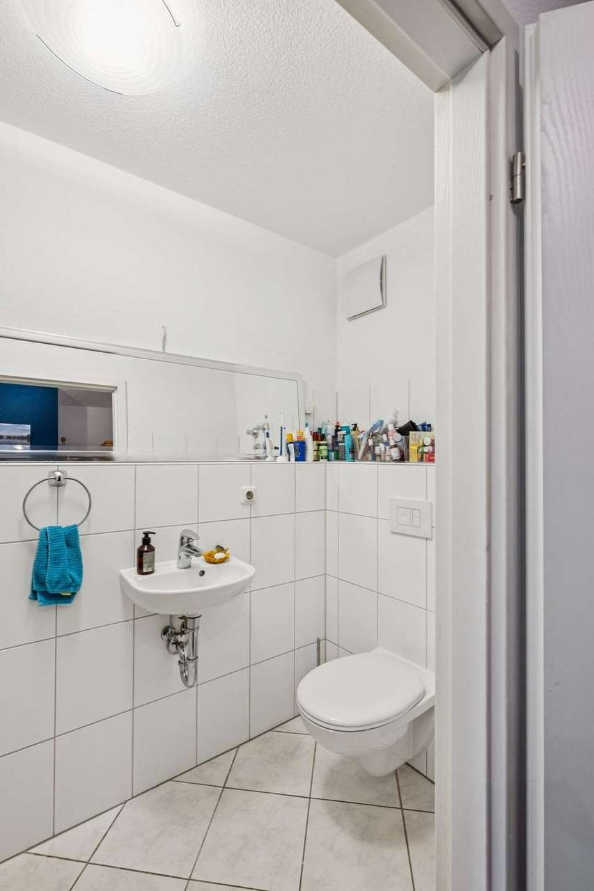 Bad Vilbel Stadtmitte - Moderne 4-Zimmer-Wohnung mit Stellplatz