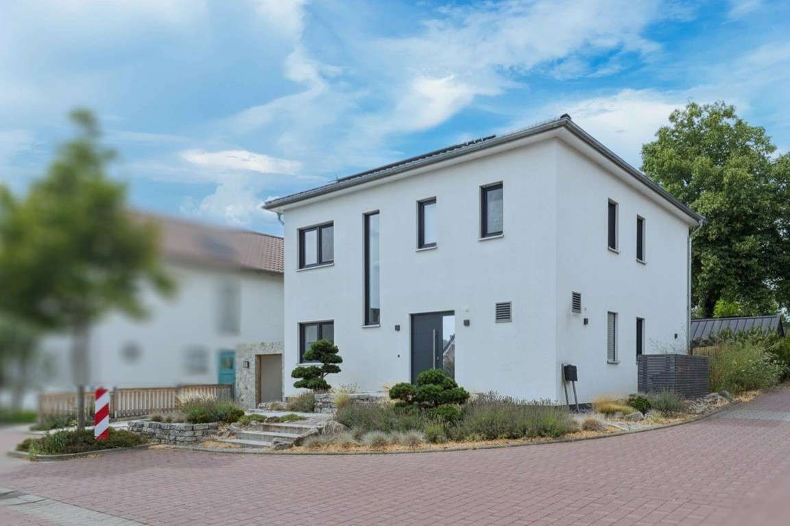 Luxuriöses Passivhaus mit Sauna- und Nebengebäude in sehr ruhiger Wohnlage