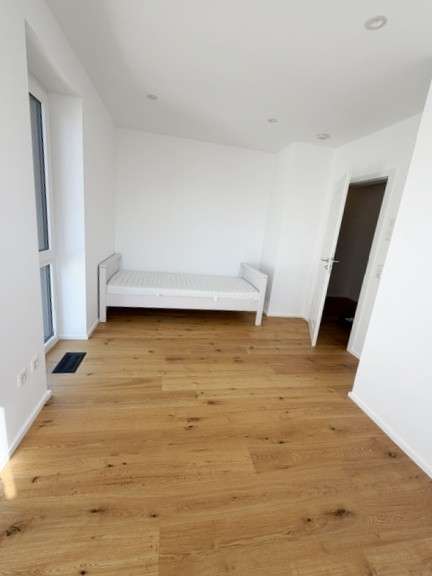 Luxuriöses Passivhaus mit Sauna- und Nebengebäude in sehr ruhiger Wohnlage