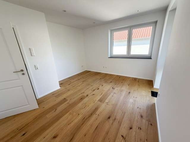 Luxuriöses Passivhaus mit Sauna- und Nebengebäude in sehr ruhiger Wohnlage