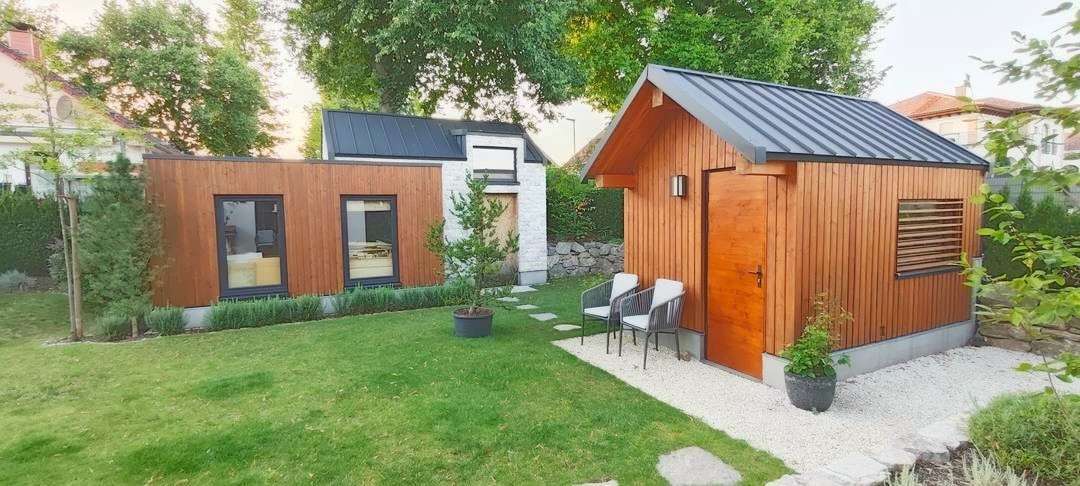 Luxuriöses Passivhaus mit Sauna- und Nebengebäude in sehr ruhiger Wohnlage