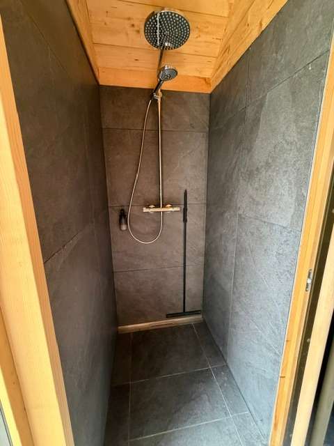 Luxuriöses Passivhaus mit Sauna- und Nebengebäude in sehr ruhiger Wohnlage