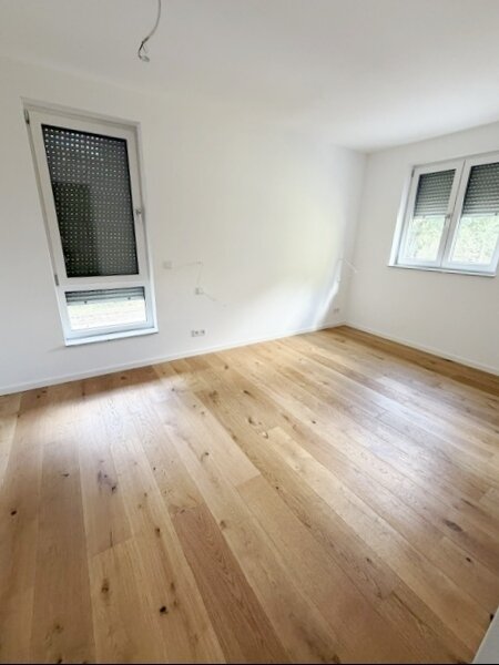 Neubau-Eck-Doppelhaushälfte in Maintal-Bischofsheim – Erstbezug!