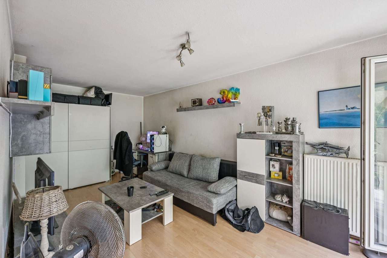 Wohn-/Schlafzimmer Wohn-/Schlafzimmer