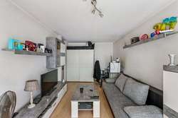 Wohn-/Schlafzimmer Wohn-/Schlafzimmer