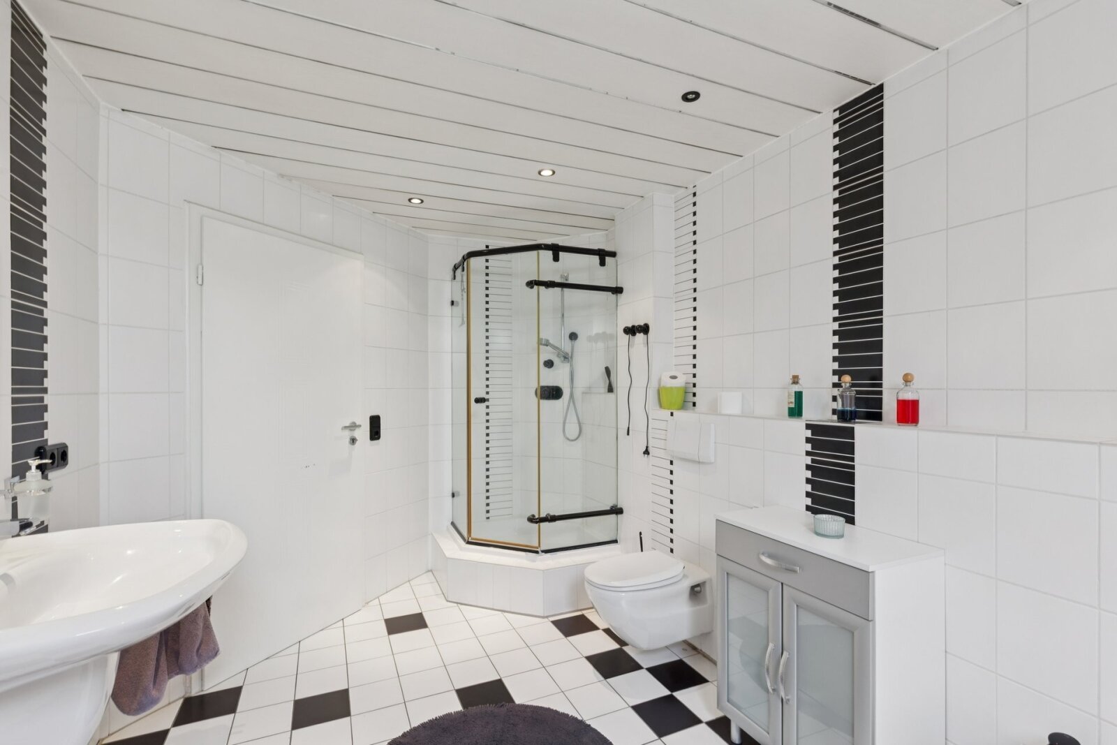 Bad im DG mit Dusche Bad im DG mit Dusche