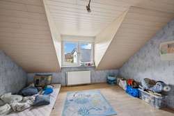 Schlafzimmer 2 im Dachgeschoss Schlafzimmer 2 im Dachgeschoss